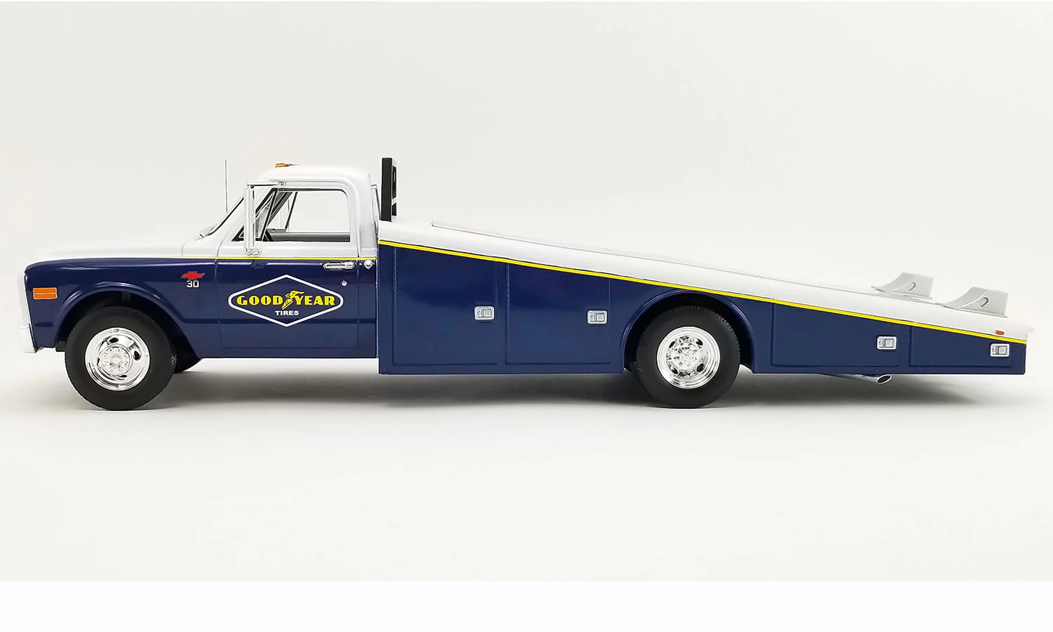 Acme 1967 Chevrolet C30 Ramp Truck Goodyear Tires Blue & White 1:18 - Image 3
