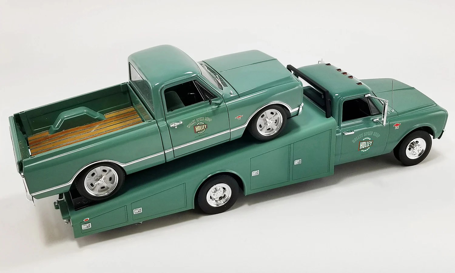 Acme 1967 Chevrolet C30 Ramp Truck Holley Speed Shop Green 1:18 - Image 5