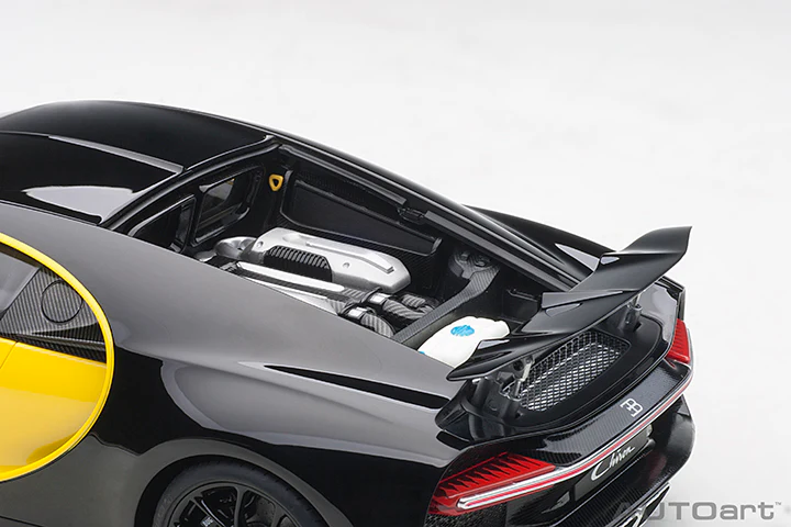 AUTOart 2017 Bugatti Chiron Juane Molsheim Yellow w/ Nocturne Black 1:18 - Image 12