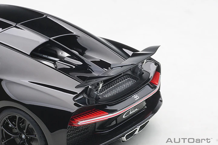 AUTOart 2017 Bugatti Chiron Juane Molsheim Yellow w/ Nocturne Black 1:18 - Image 13