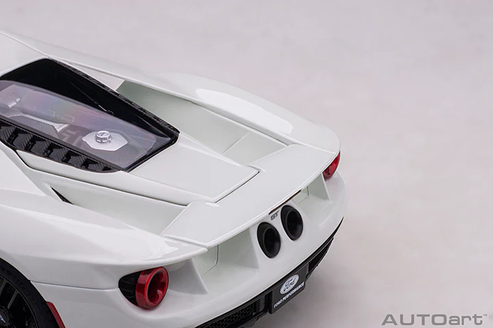 AUTOart 2017 Ford GT Frozen White 1:18 - Image 13