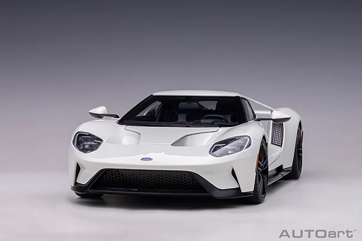 AUTOart 2017 Ford GT Frozen White 1:18 - Image 16