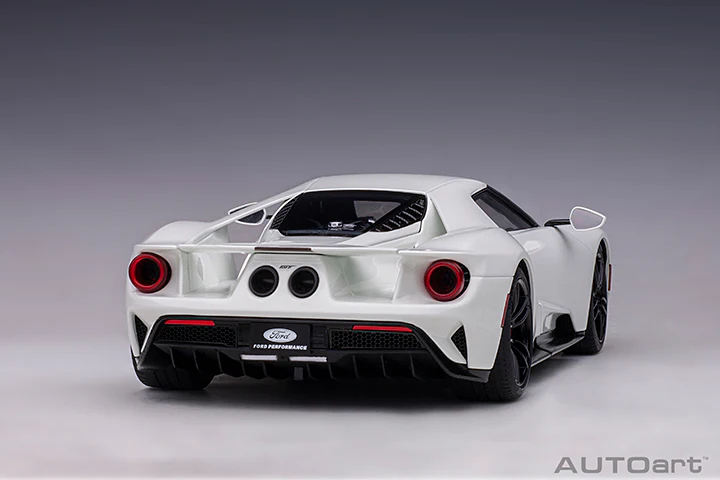 AUTOart 2017 Ford GT Frozen White 1:18 - Image 17