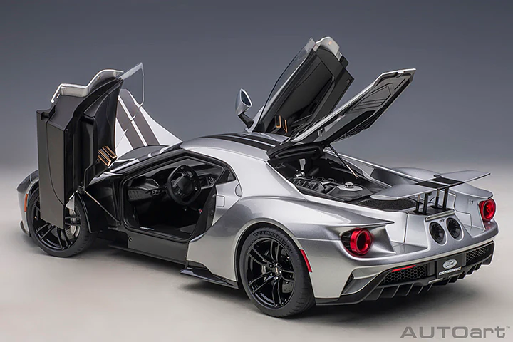 AUTOart 2017 Ford GT Ingot Silver w/ Black Stripes 1:12 - Image 14