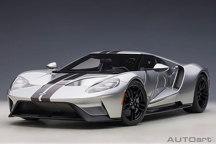 AUTOart 2017 Ford GT Ingot Silver w/ Black Stripes 1:12 - Image 16