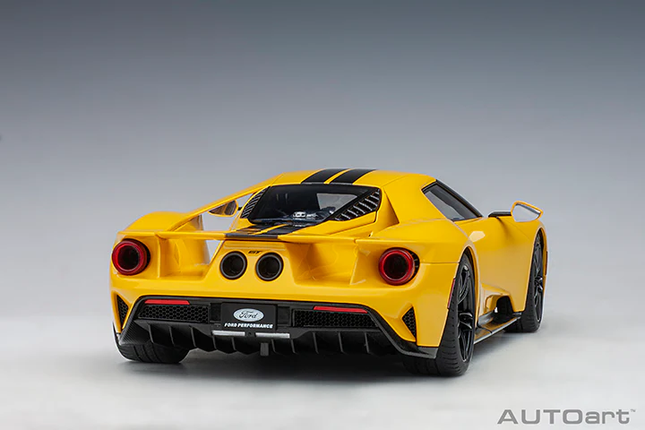 AUTOart 2017 Ford GT Triple Yellow w/ Black Stripes 1:18 - Image 17