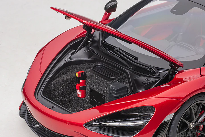 AUTOart 2017 Mclaren 720S Memphis Red Metallic 1:18 - Image 10
