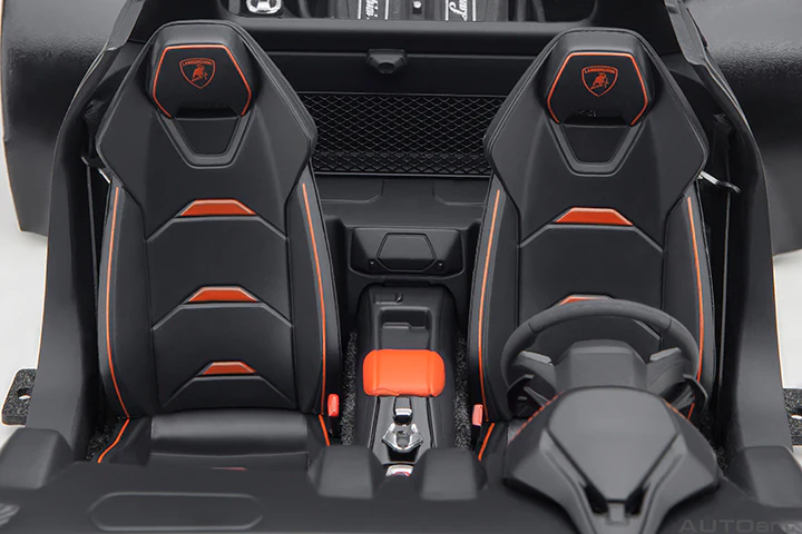 AUTOart 2018 Lamborghini Huracan EVO Arancio Xanto (Golden Orange) 1:18 - Image 13