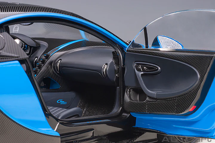 AUTOart 2019 Bugatti Chiron Sport French Racing Blue & Carbon Fiber 1:18 - Image 10
