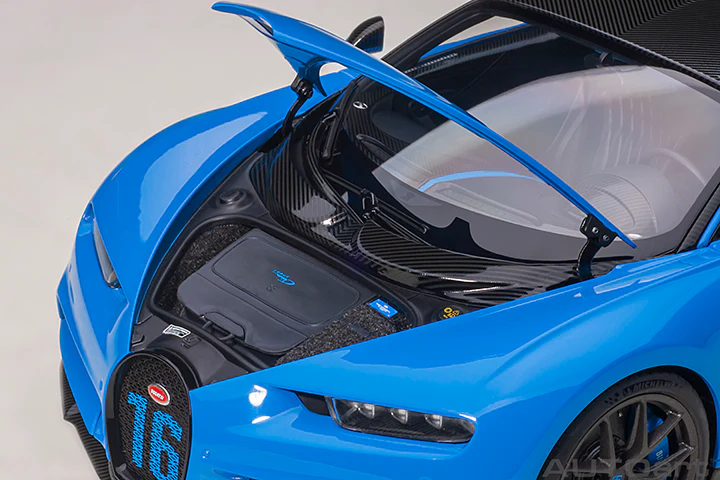 AUTOart 2019 Bugatti Chiron Sport French Racing Blue & Carbon Fiber 1:18 - Image 11