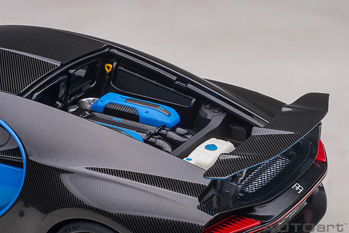 AUTOart 2019 Bugatti Chiron Sport French Racing Blue & Carbon Fiber 1:18 - Image 13