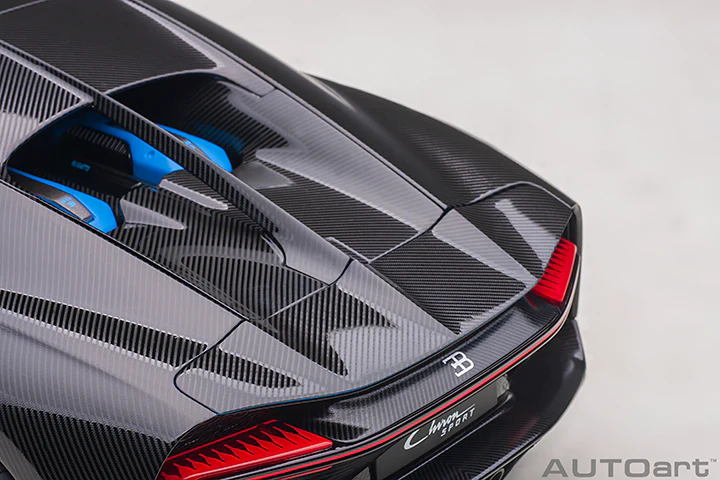 AUTOart 2019 Bugatti Chiron Sport French Racing Blue & Carbon Fiber 1:18 - Image 15