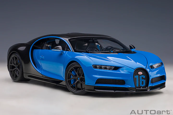 AUTOart 2019 Bugatti Chiron Sport French Racing Blue & Carbon Fiber 1:18 - Image 17
