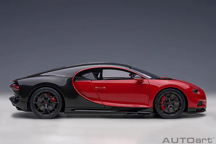 AUTOart 2019 Bugatti Chiron Sport Italian Red w/ Carbon Fiber 1:18 - Image 18