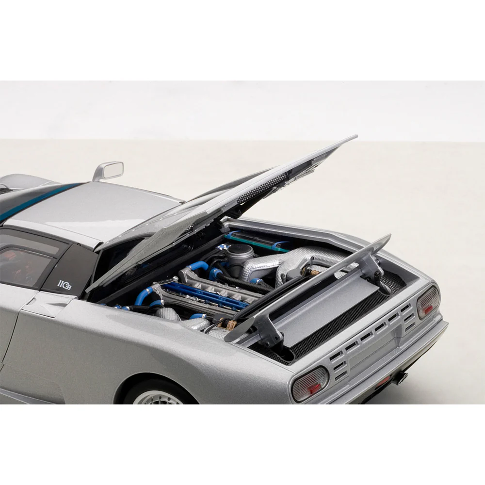 AUTOart Bugatti EB110 GT Silver 1:18 - Image 6