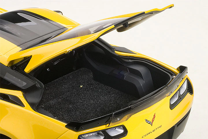 AUTOart Chevrolet Corvette C7 Z06 C7R Edition, Corvette Racing Yellow 1:18 - Image 7