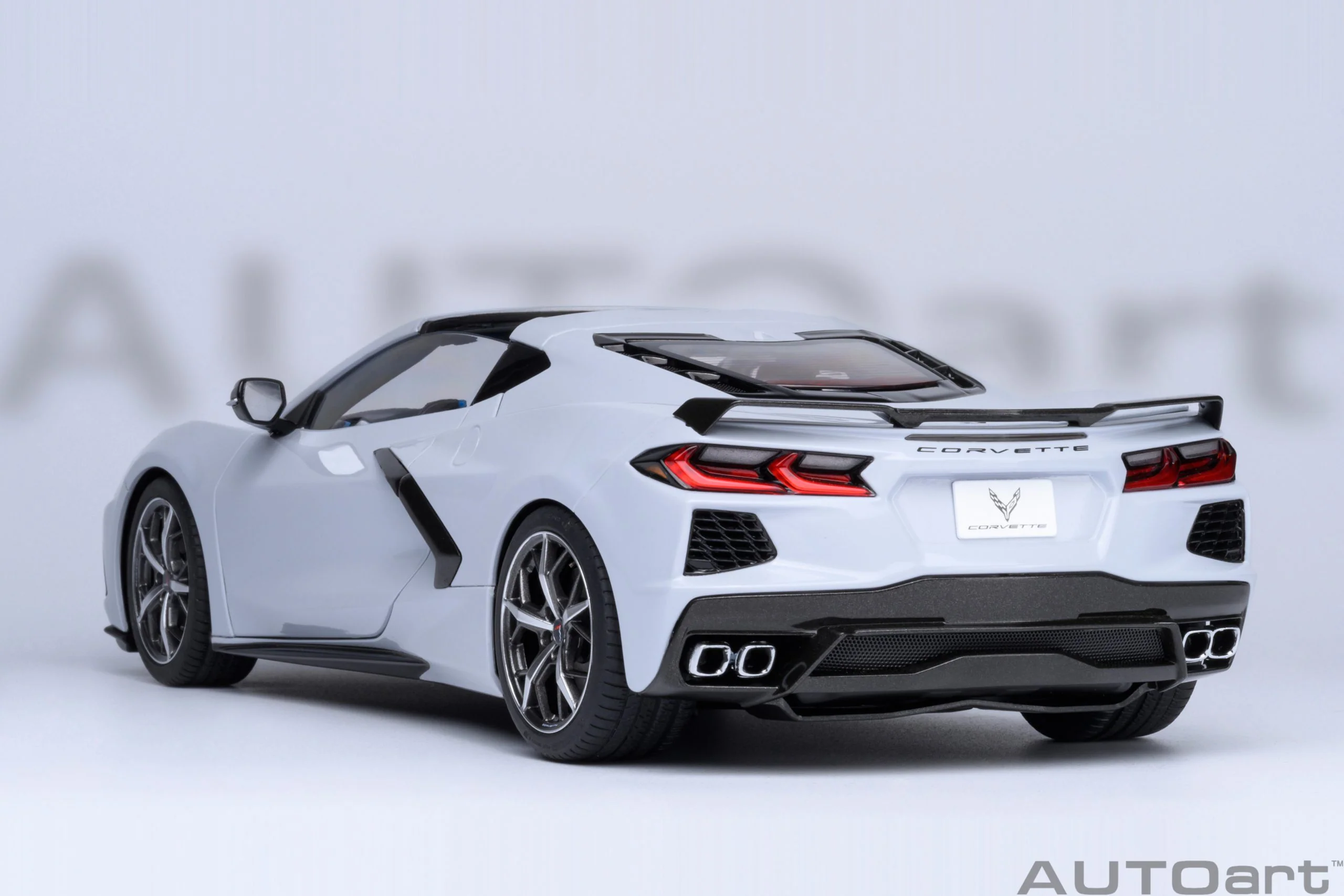 AUTOart 2020 Chevy Corvette C8 Z51 Ceramic Matrix Grey Metallic 1:18 - Image 21