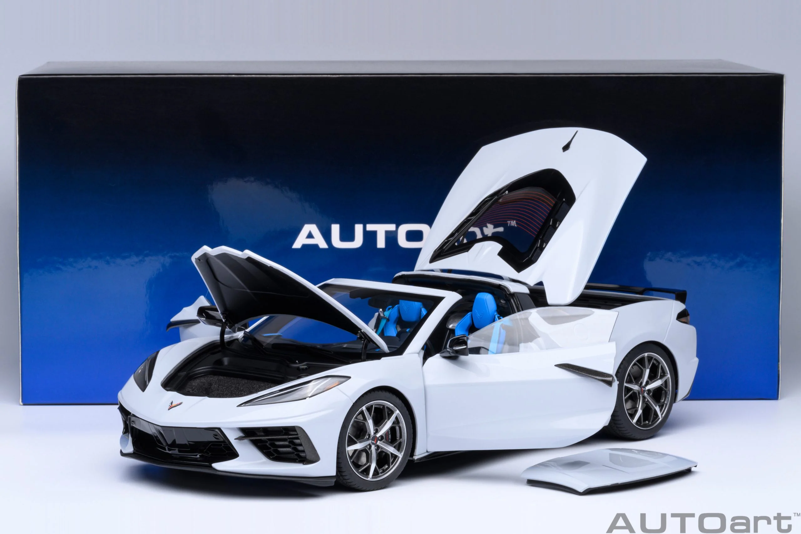 AUTOart 2020 Chevy Corvette C8 Z51 Ceramic Matrix Grey Metallic 1:18 - Image 22