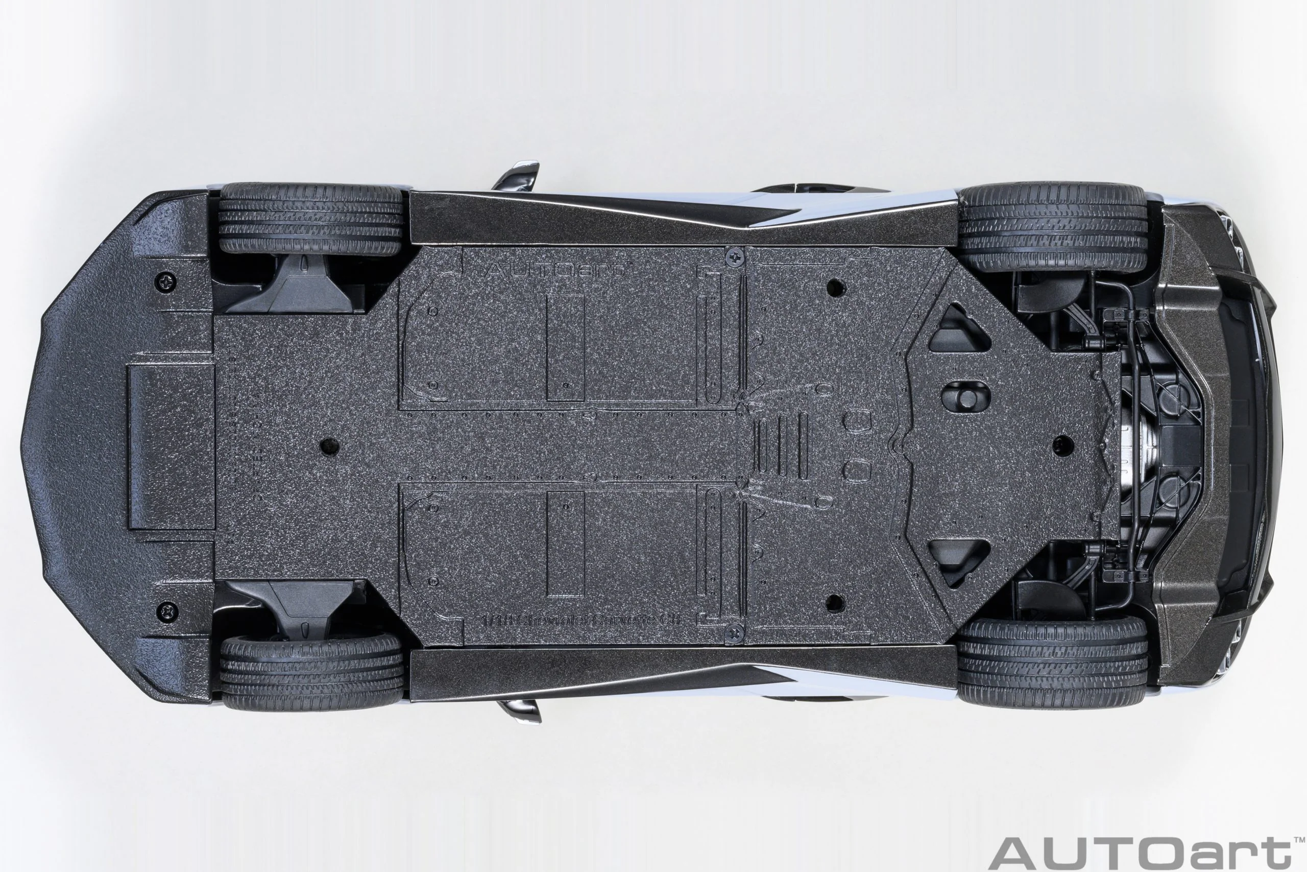 AUTOart 2020 Chevy Corvette C8 Z51 Ceramic Matrix Grey Metallic 1:18 - Image 23