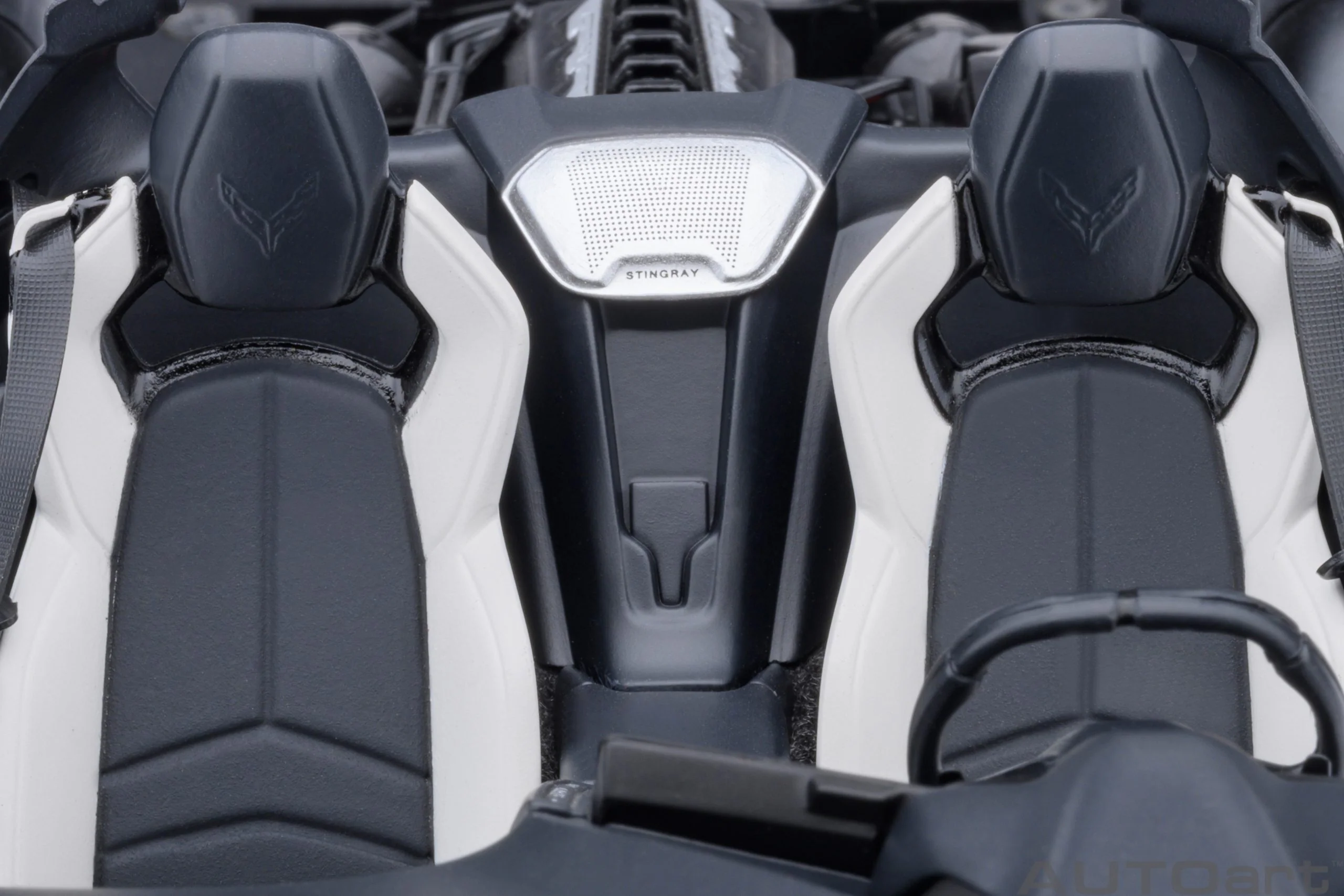 AUTOart Chevy Corvette C8 Z51 Sebring Orange 1:18 - Image 15