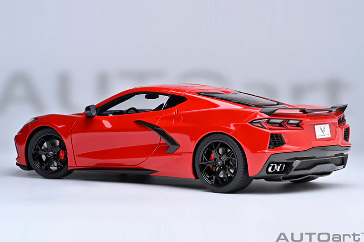 AUTOart Chevy Corvette C8 Z51 Torch Red 1:18 - Image 5