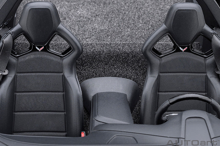 AUTOart Chevy Corvette ZR1 Arctic White 1:18 - Image 13