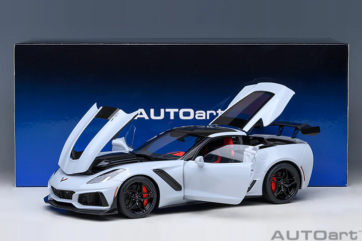 AUTOart 2019 Chevy Corvette ZR1 Ceramic Matrix Grey Metallic 1:18 - Image 20