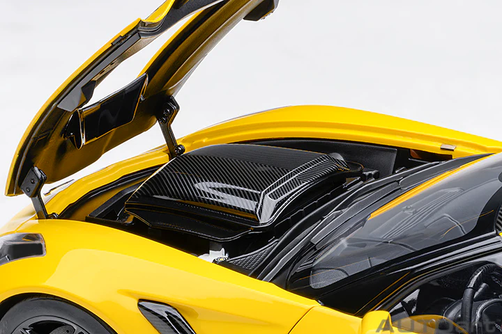 AUTOart Chevy Corvette ZR1 Corvette Racing Yellow Tintcoat 1:18 - Image 11