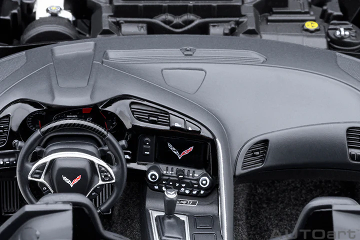 AUTOart Chevy Corvette ZR1 Corvette Racing Yellow Tintcoat 1:18 - Image 14