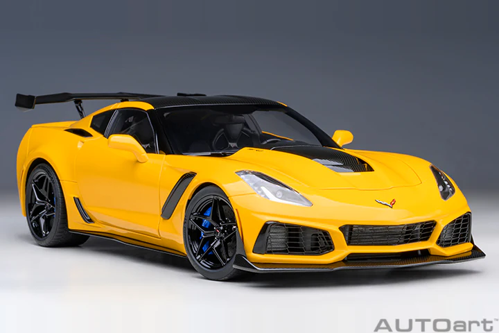 AUTOart Chevy Corvette ZR1 Corvette Racing Yellow Tintcoat 1:18 - Image 16