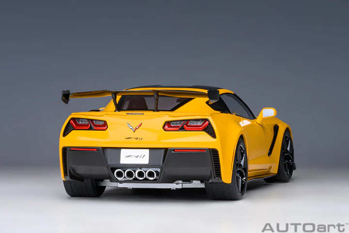AUTOart Chevy Corvette ZR1 Corvette Racing Yellow Tintcoat 1:18 - Image 19