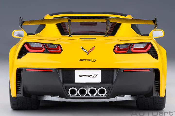 AUTOart Chevy Corvette ZR1 Corvette Racing Yellow Tintcoat 1:18 - Image 6
