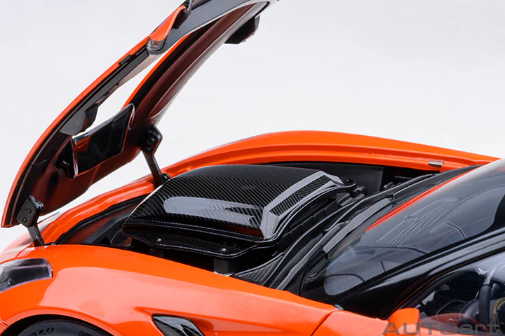 AUTOart Chevy Corvette ZR1 Sebring Orange Tintcoat 1:18 - Image 10