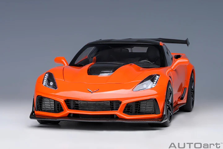 AUTOart Chevy Corvette ZR1 Sebring Orange Tintcoat 1:18 - Image 14