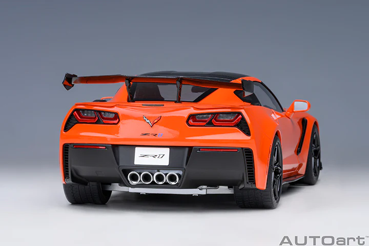 AUTOart Chevy Corvette ZR1 Sebring Orange Tintcoat 1:18 - Image 15