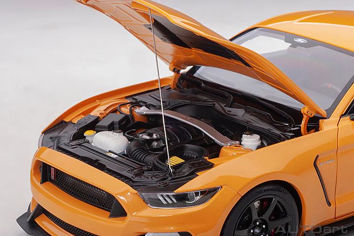AUTOart Ford Shelby Mustang GT350-R Fury Orange 1:18 - Image 10