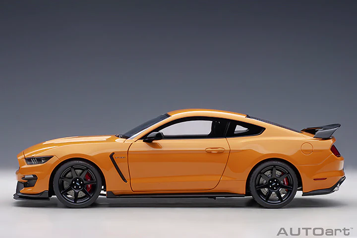 AUTOart Ford Shelby Mustang GT350-R Fury Orange 1:18 - Image 3