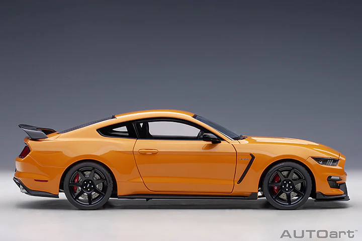 AUTOart Ford Shelby Mustang GT350-R Fury Orange 1:18 - Image 4