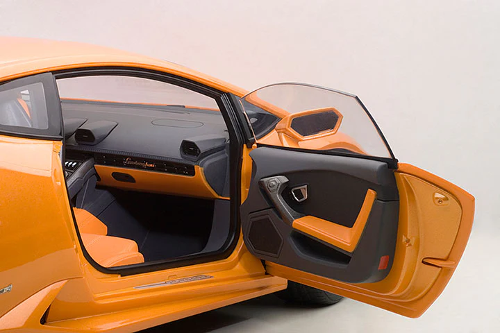 AUTOart Lamborghini Huracan LP610-4 Arancio Borealis 4-Layer (Pearl Orange Metallic) 1:12 - Image 11