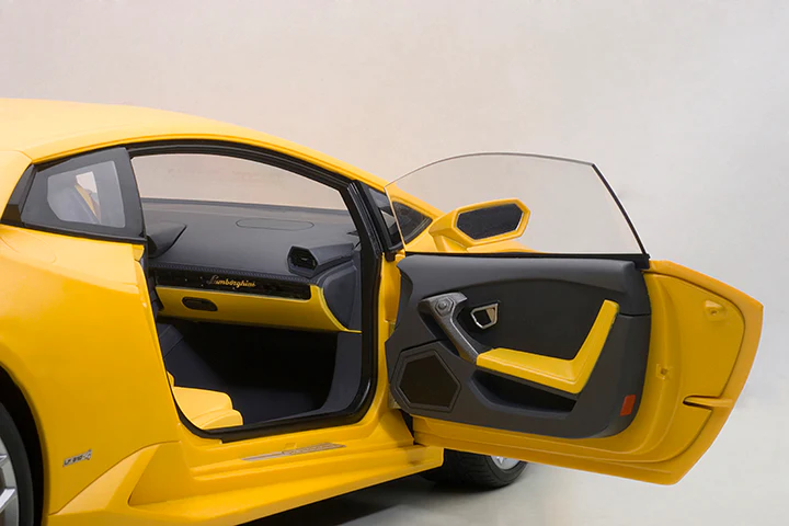 AUTOart Lamborghini Huracan LP610-4 Giallo Horus (Matte Yellow) 1:12 - Image 10