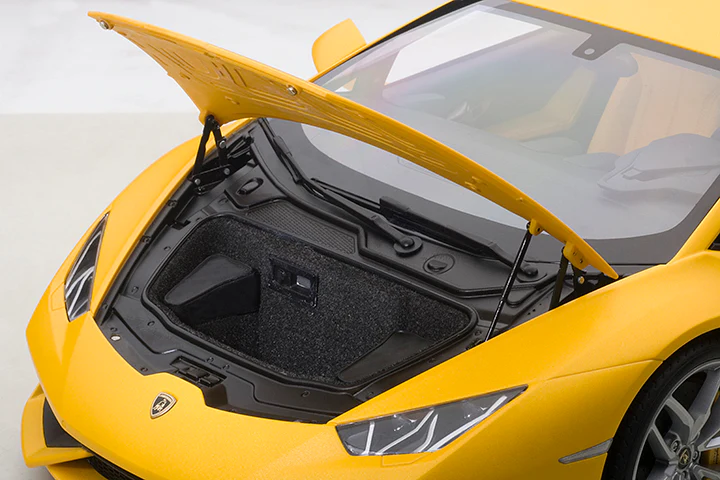 AUTOart Lamborghini Huracan LP610-4 Giallo Horus (Matte Yellow) 1:12 - Image 11