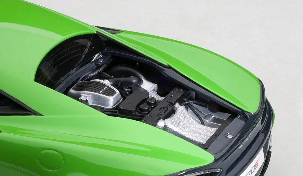 AUTOart Mclaren 570S Coupe Mantis Green w/ Black Wheels 1:18 - Image 10
