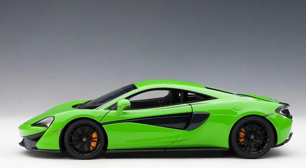 AUTOart Mclaren 570S Coupe Mantis Green w/ Black Wheels 1:18 - Image 3
