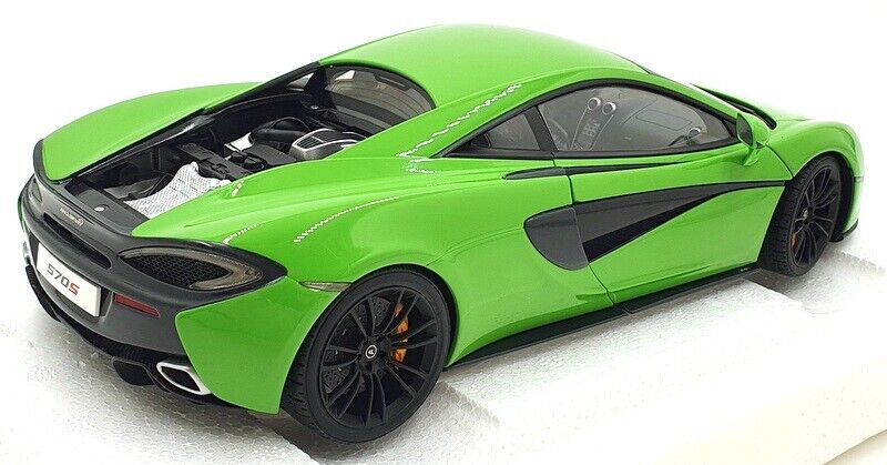 AUTOart Mclaren 570S Coupe Mantis Green w/ Black Wheels 1:18 - Image 5