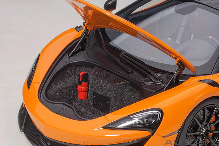 AUTOart Mclaren 600LT Coupe Myan Orange 1:18 - Image 11