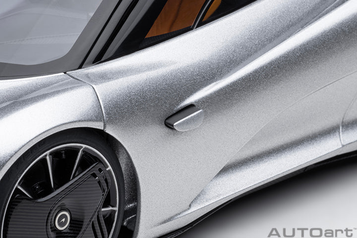 AUTOart Mclaren Speedtail Supernova Silver 1:18 - Image 17