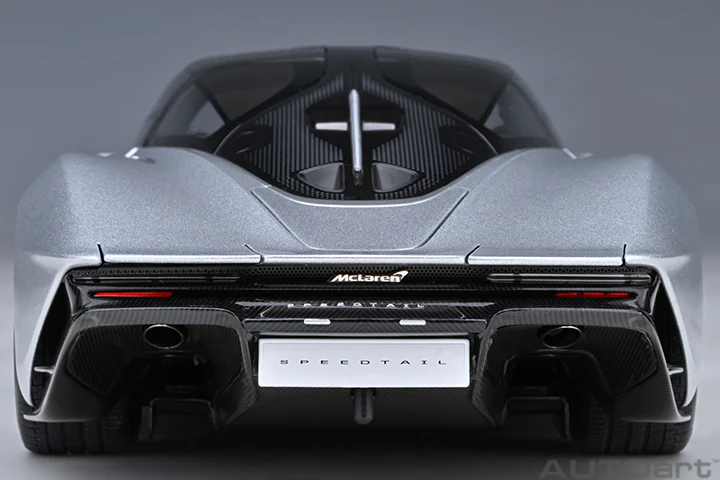 AUTOart Mclaren Speedtail Supernova Silver 1:18 - Image 6