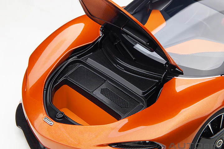 AUTOart Mclaren Speedtail Volcano Orange 1:18 - Image 11