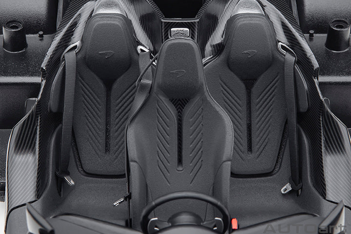 AUTOart Mclaren Speedtail Volcano Red 1:18 - Image 17