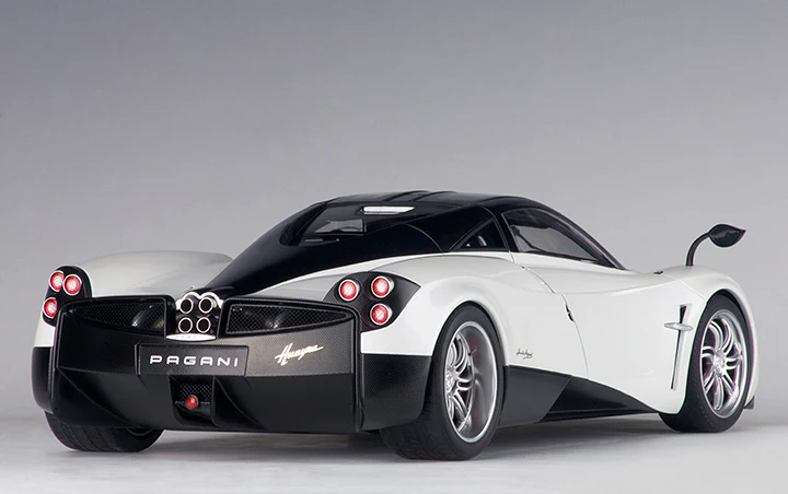 AUTOart Pagani Huayra White w/ Chrome Wheels 1:12 - Image 16